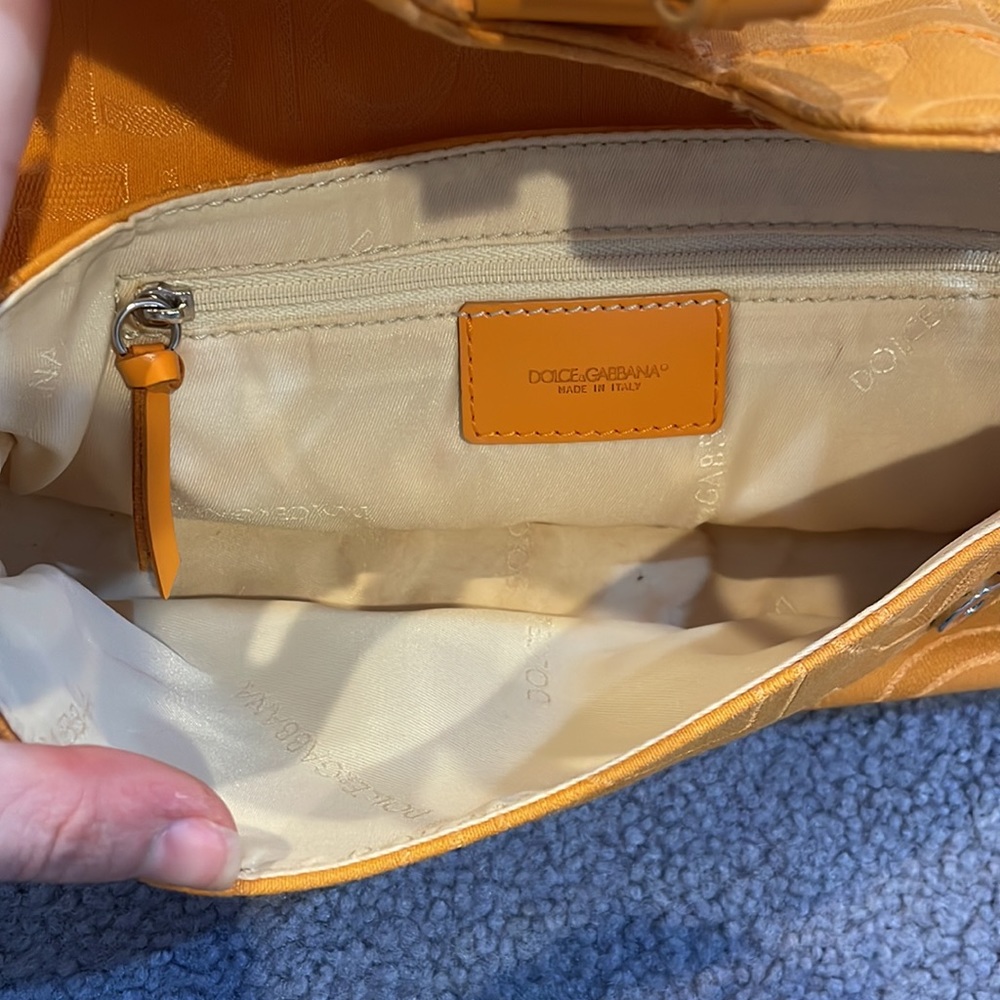 Authentic Dolce and Gabbana mini purse baguette style - Picture 7 of 7